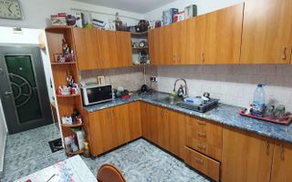 Apartament 3 camere, mobilat, utilat, Cetate - Poză 8