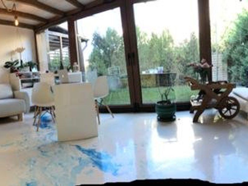 Vila mobilata si utilata, curte, terasa inchisa, parcare - Poză 2