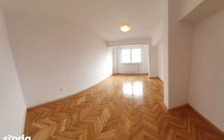 Apartament cu 4 camere de vânzare în Central, Targu Mures - Poză 1