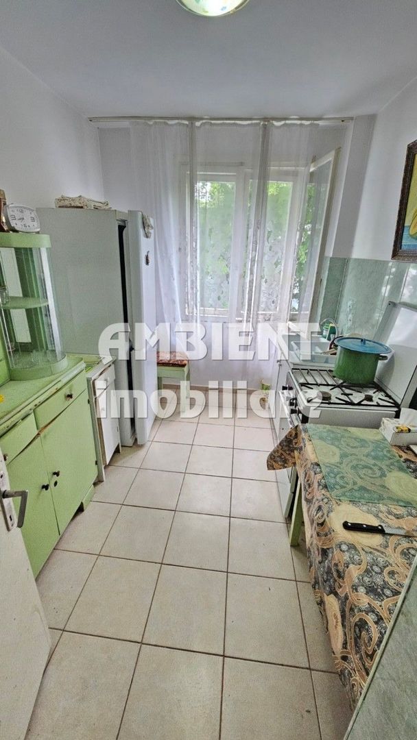 Apartament cu 2 camere, etaj 3, zona DONICI; - Poză 6