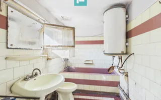 Casă spațioasă cu teren generos, Radna Lipova - Poză 17