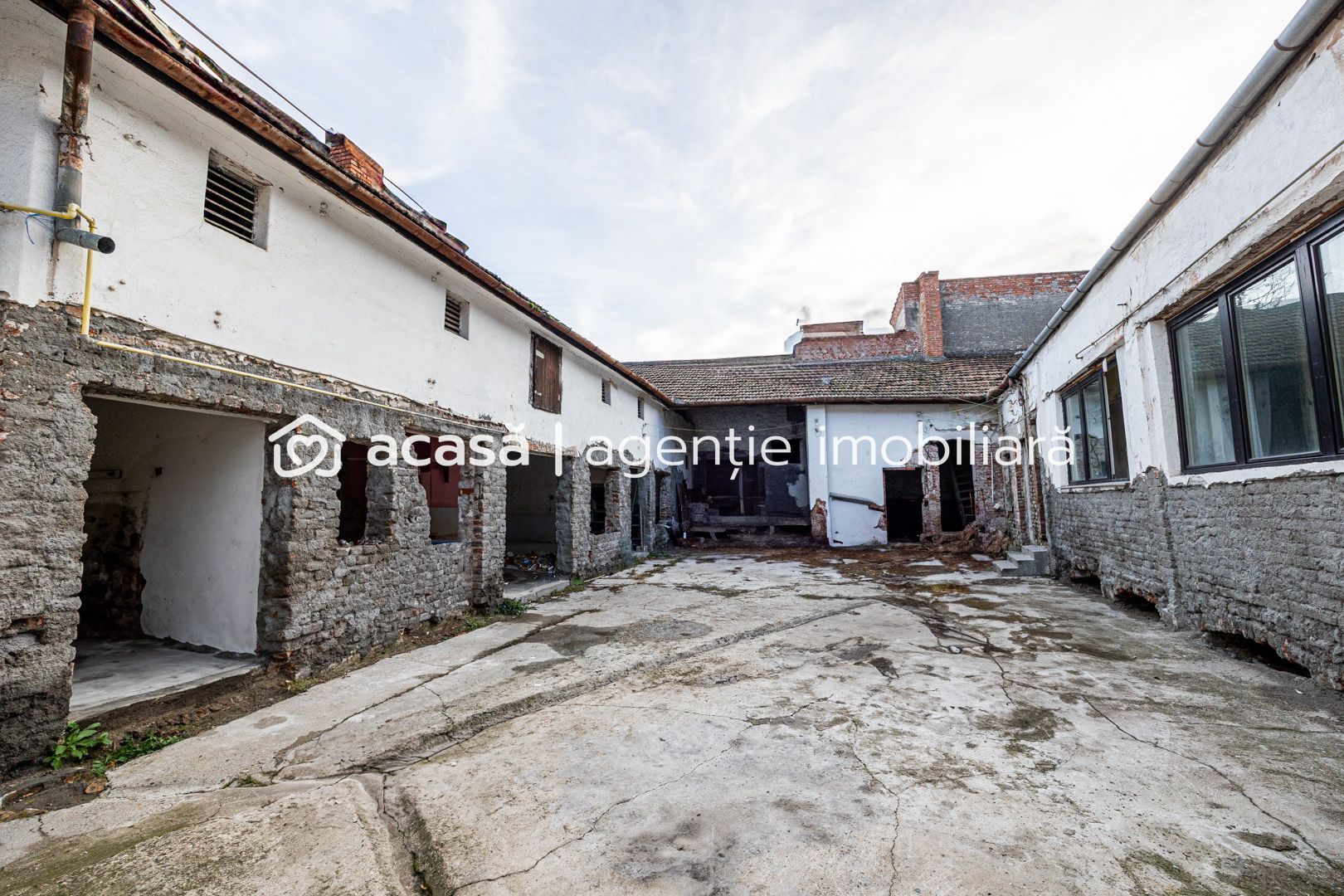 Proiect de clinică sau birouri în centru – casă cu demisol, de renovat - Poză 8