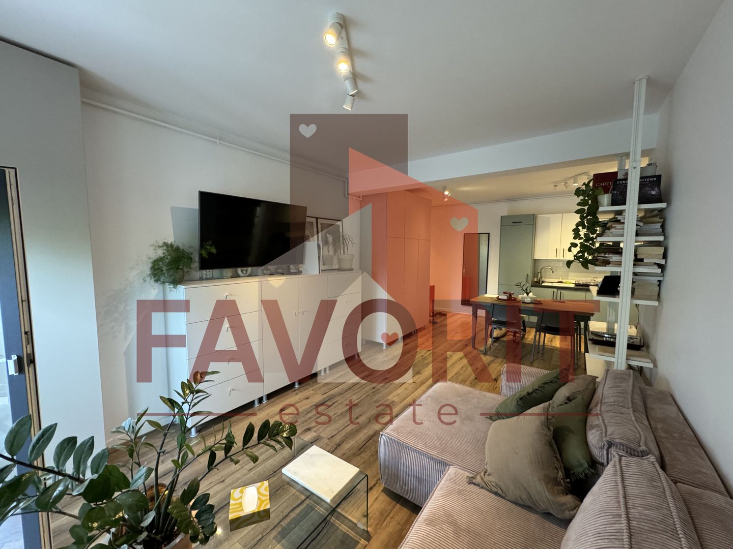 Gradina proprie. Mobilat si utilat. 3 locuri de parcare. Timisoara Aradului - Poză 1