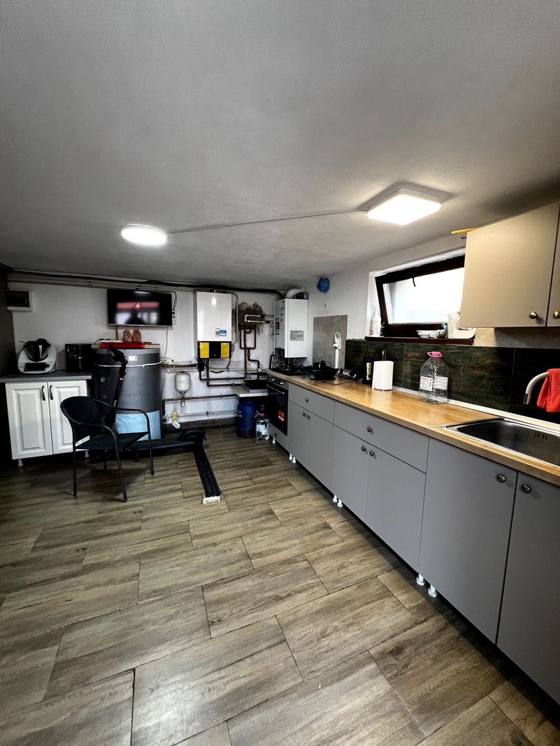 Complex din casa noua si 3 cabane, piscina încalzita 6600 mp teren - Poză 12