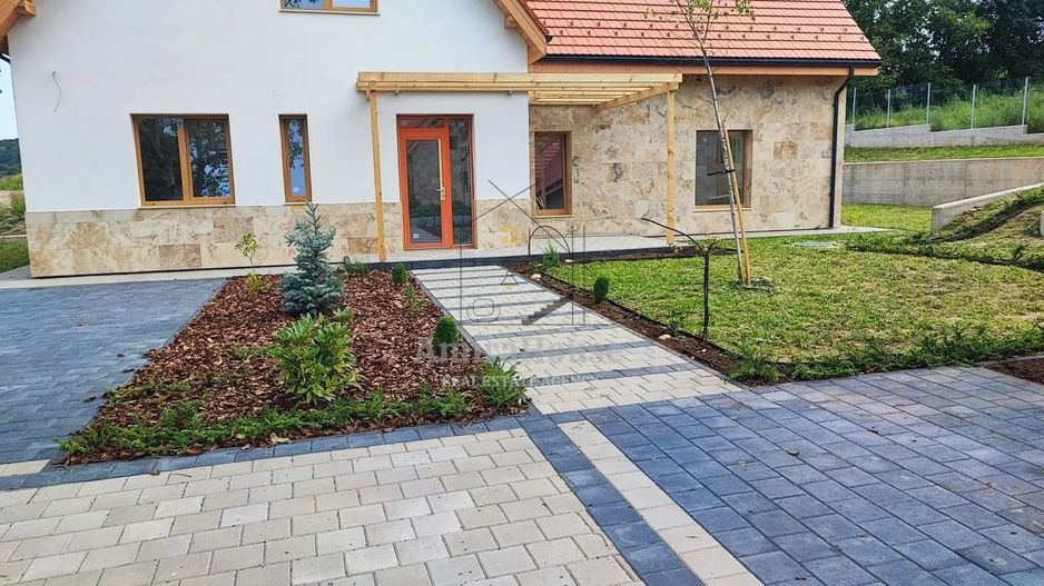 0% COMISION 3 Case individuale,  199 mp utili,  teren 533 mp, sat Gheorgheni - Poză 5