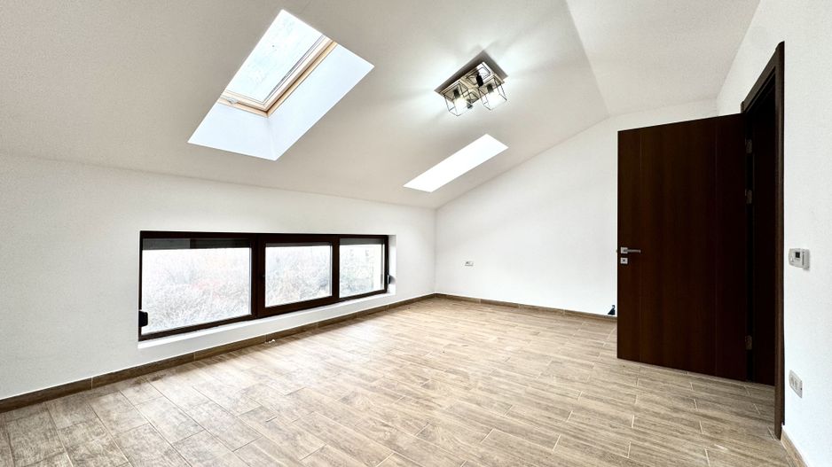 Duplex spațios, prima închiriere, in zona Lunei - Poză 13