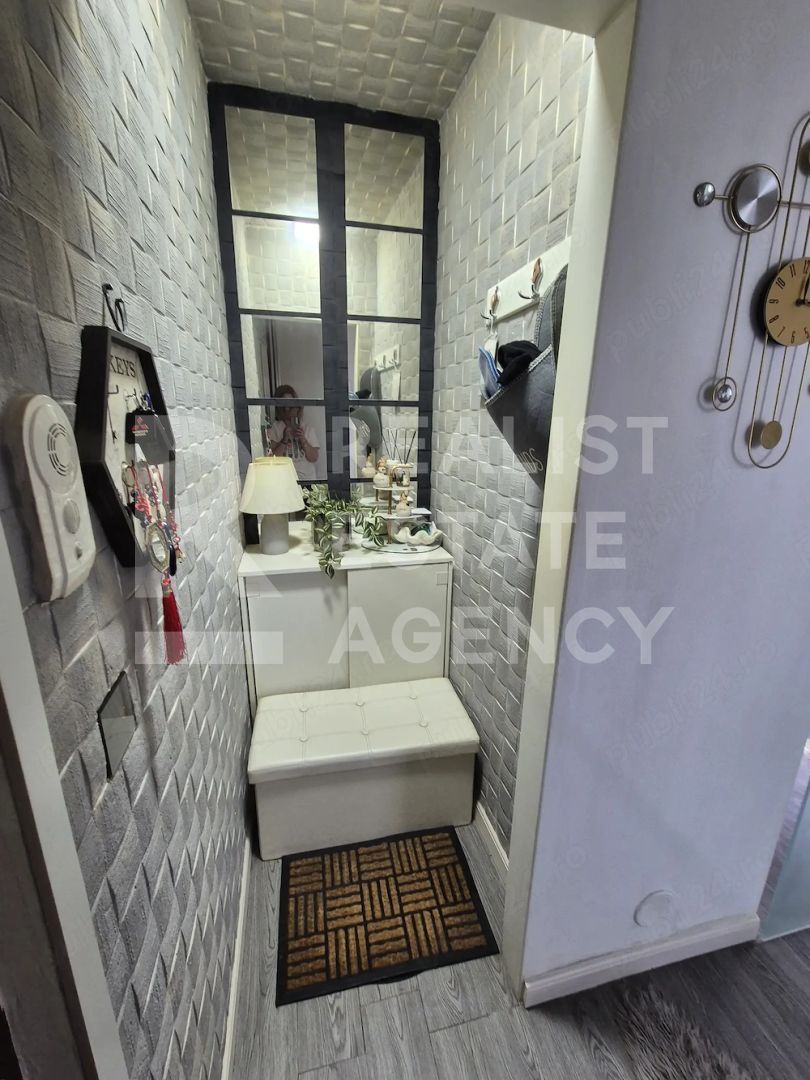 Vânzare, apartament cu 3 camere în zona Gorjului - Poză 10