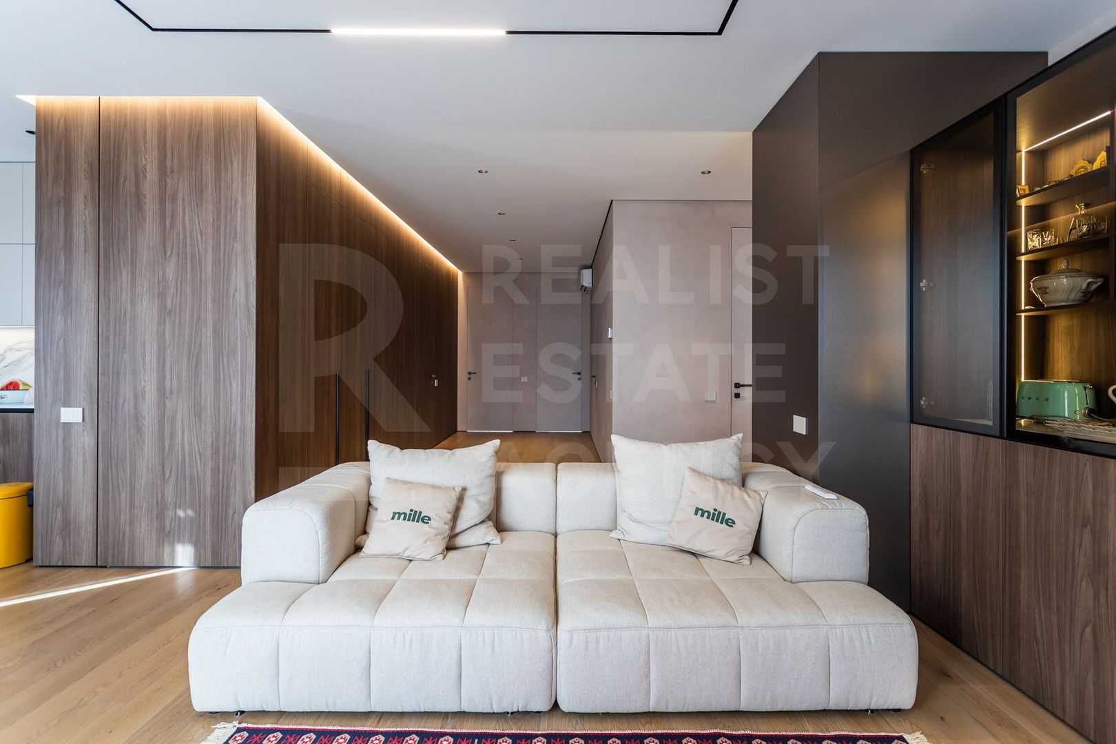 Vânzare, penthouse, 3 odăi + living , str. Onisifor Ghibu, Buiucani - Poză 1