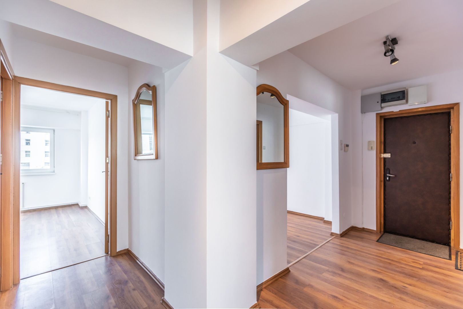 Oferta rezervata! Apartament Spațios de Închiriat | Centru Civic, Brașov - Poză 7