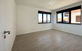 Apartament 2 camere 60 mp cu geam la baie lângă Paradisul Acvatic - Poză 1