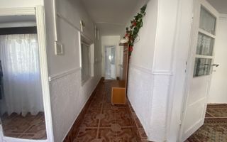 Murfatlar (COD 07)Casă bătrânească locuibilă cu teren de 300 mp - Poză 2