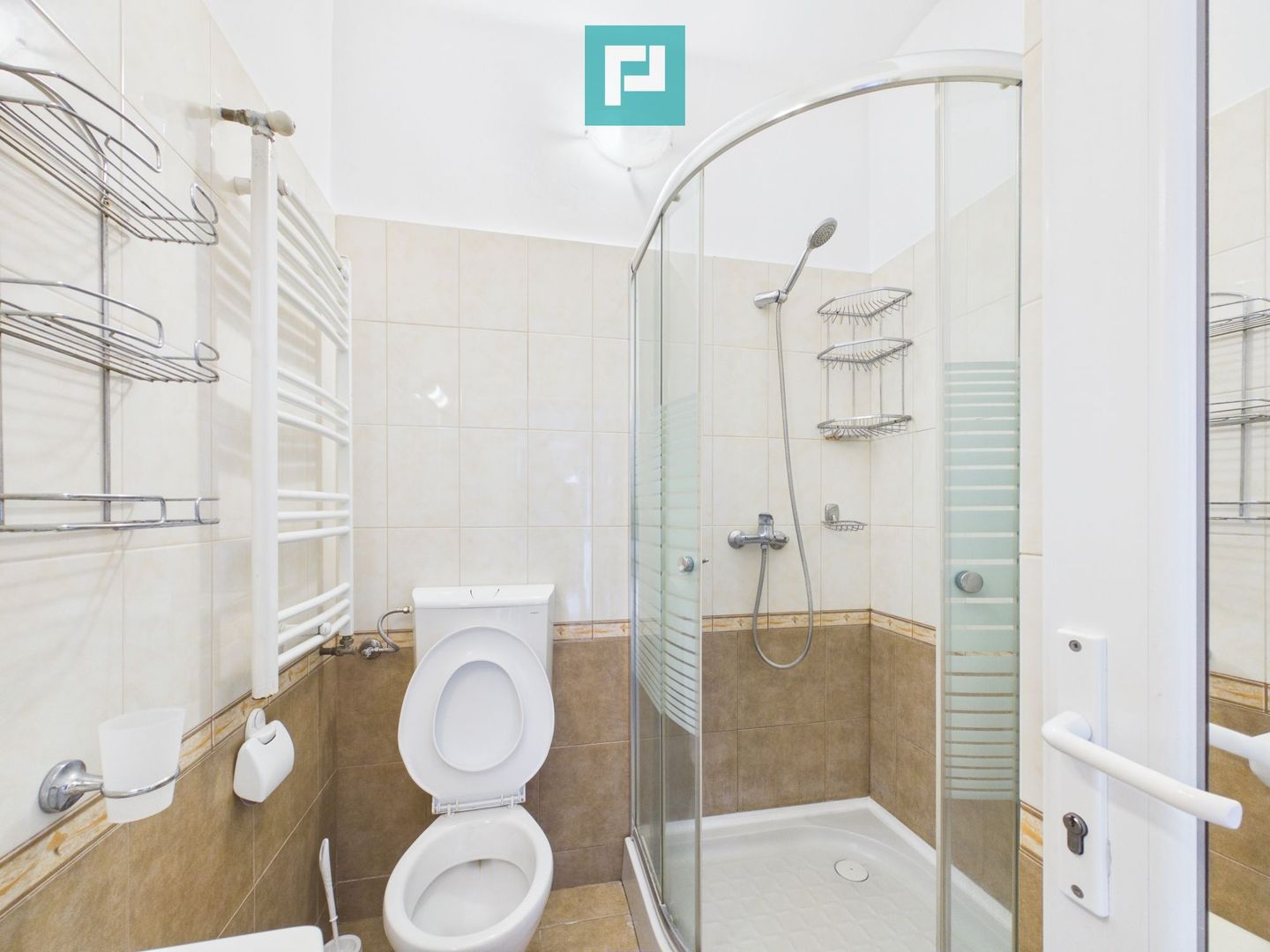 Casă cu 2 apartamente în Grădiște - Poză 15