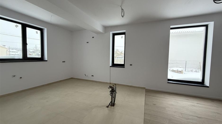 De vanzare Vila Str. Daliei - Petresti Corbeanca Ilfov - Poză 15