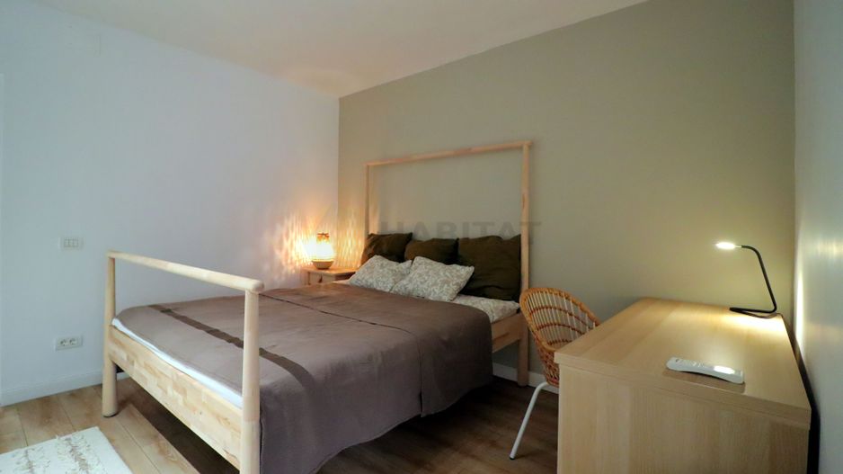 Amenajata modern, luminoasa, aproape de metrou - Poză 13