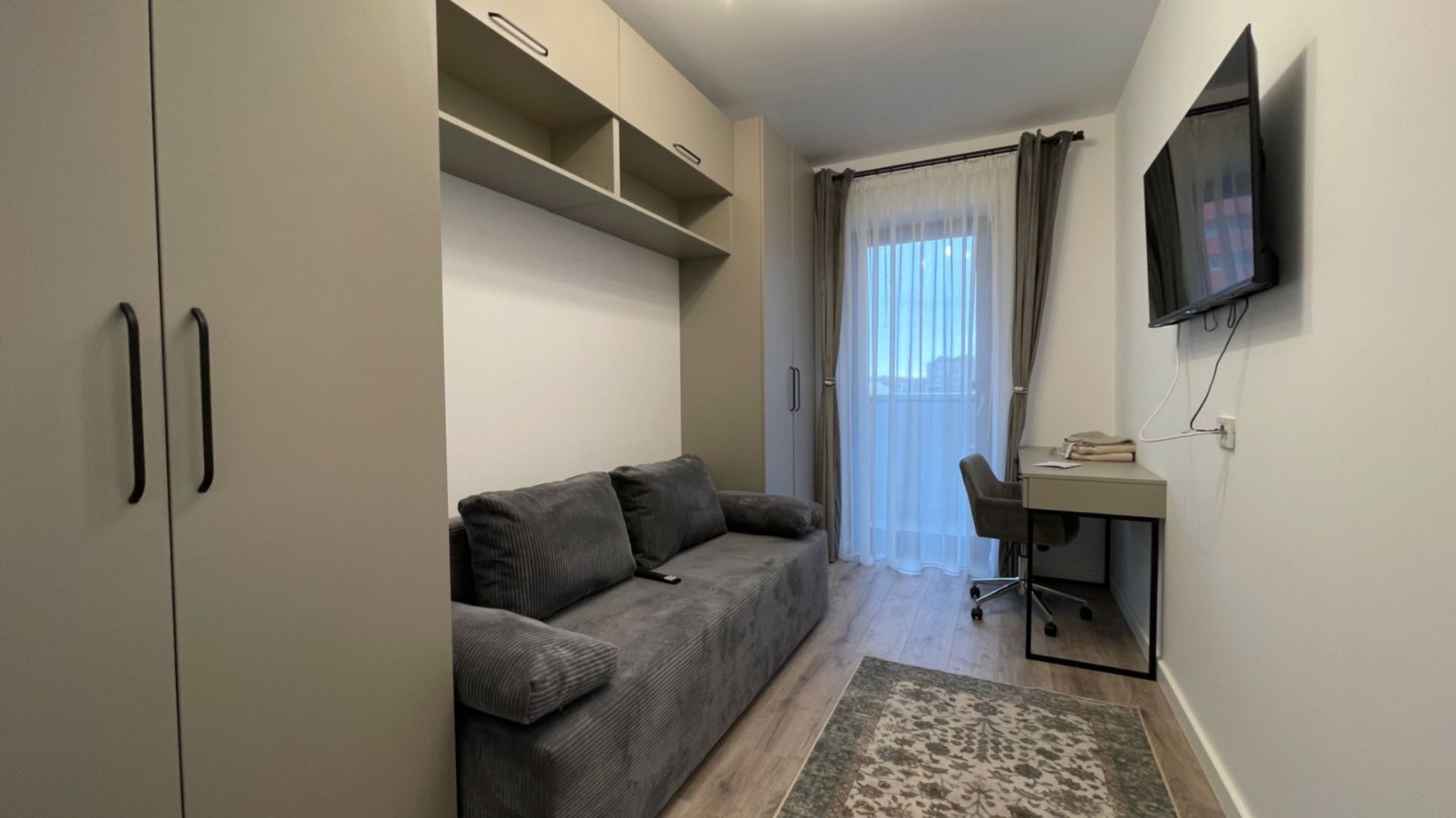 APARTAMENT 3 CAMERE PRIMA URBANA LOC DE PARCARE - Poză 6