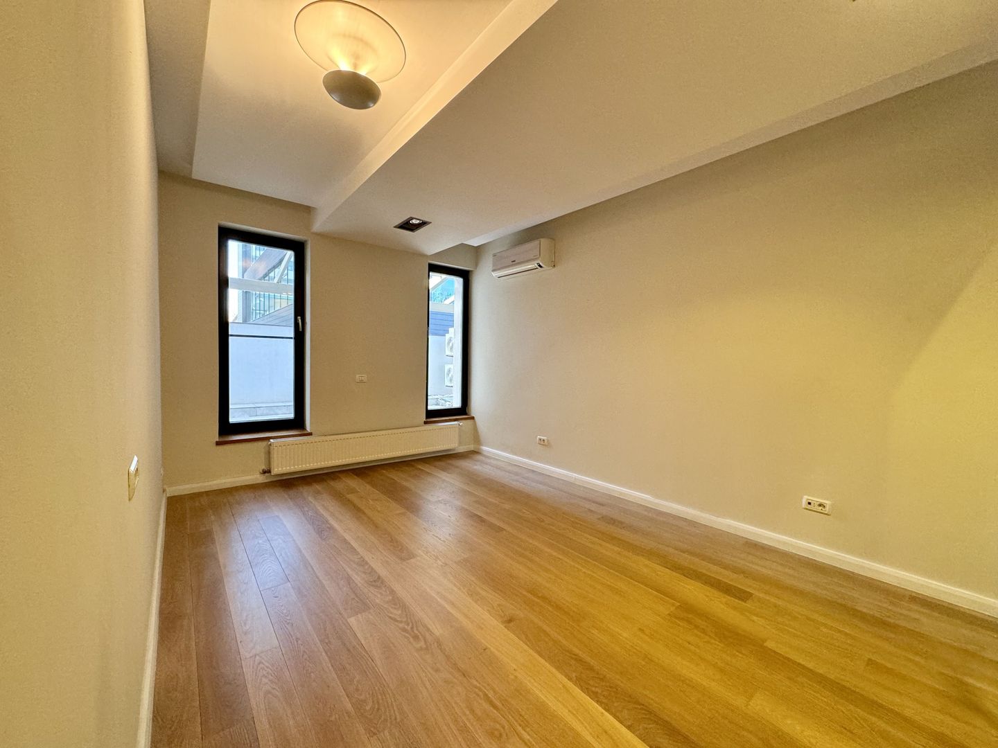 Apartament la parter,lux,spatios+terasa aflat in Aviatiei-Baneasa - Poză 8