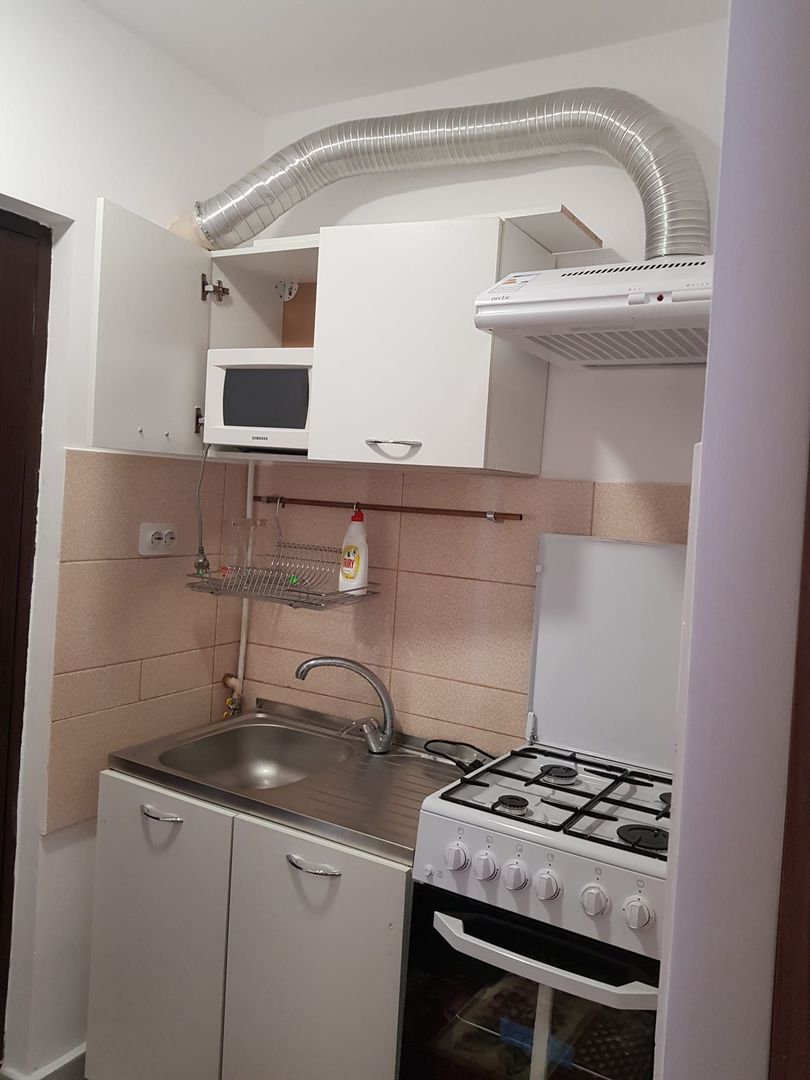Garsoniera 18 mp baie proprie, total renovata Canta 40000 euro - Poză 5