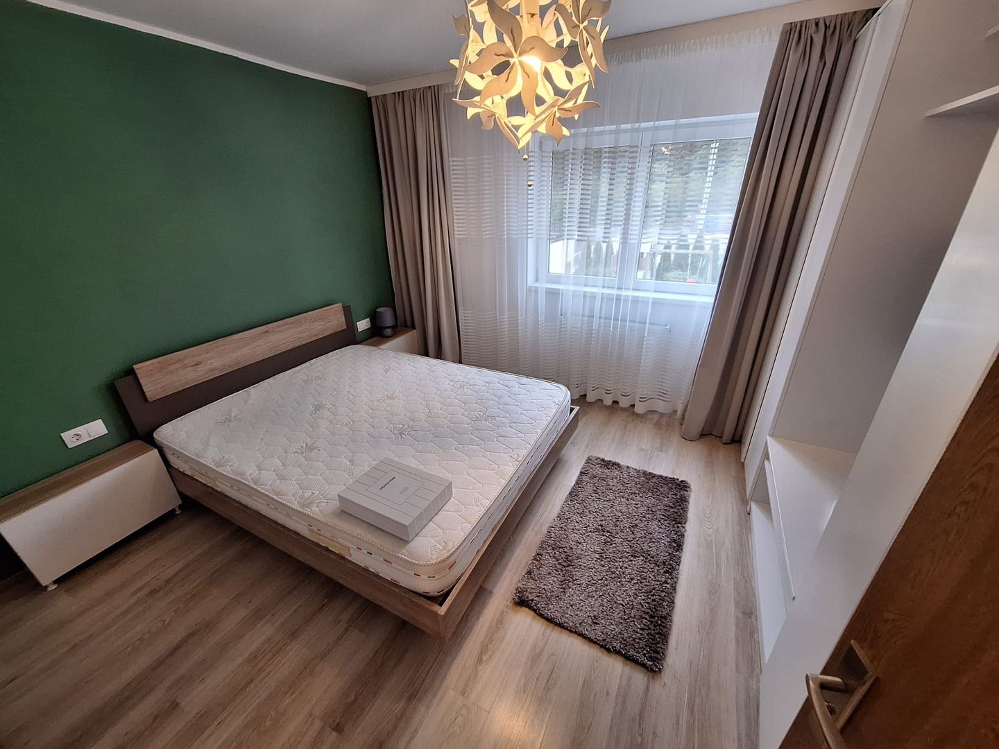 2 camere - DECOMANDAT - Mobilat SI Utilat - Parcare Subterana - Poză 3