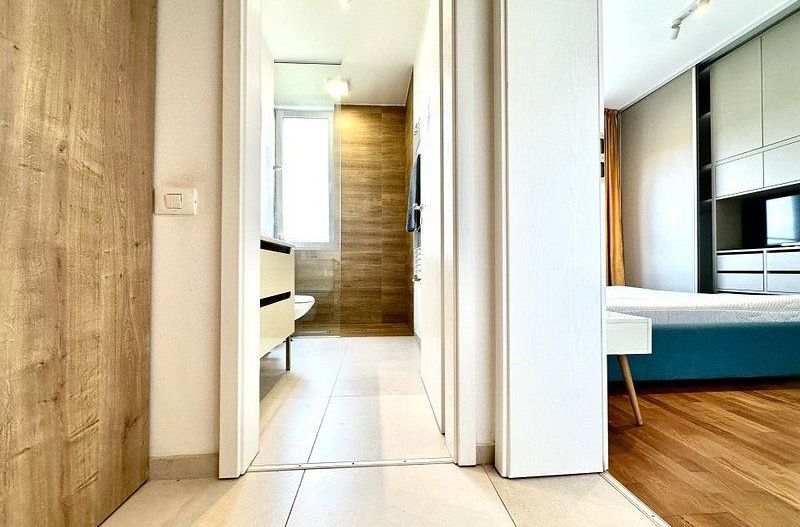 Apartament cu 2 camere, priveliște spre pădure, cochet si primitor, zona Lipovei - Poză 23