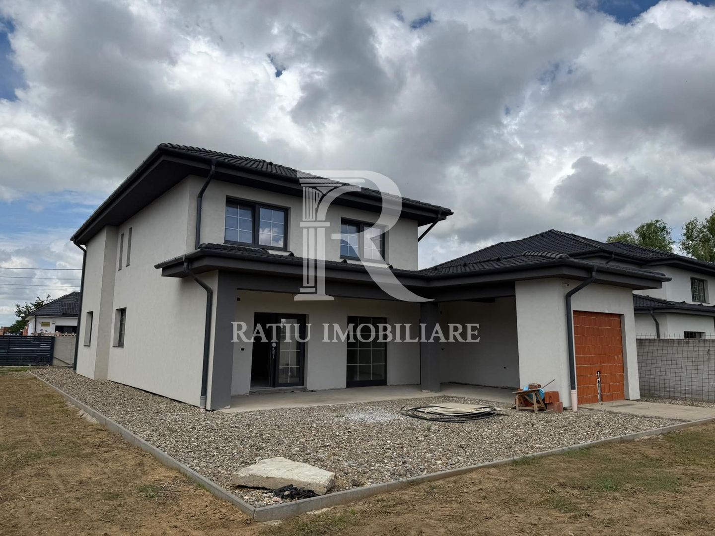 Casa de vanzare cu 4 camere | Cihei | Finisata | Bihor - Poză 1