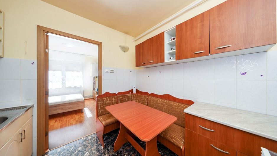 Garsoniera 21 mp Cartier Tractorul - Poză 3