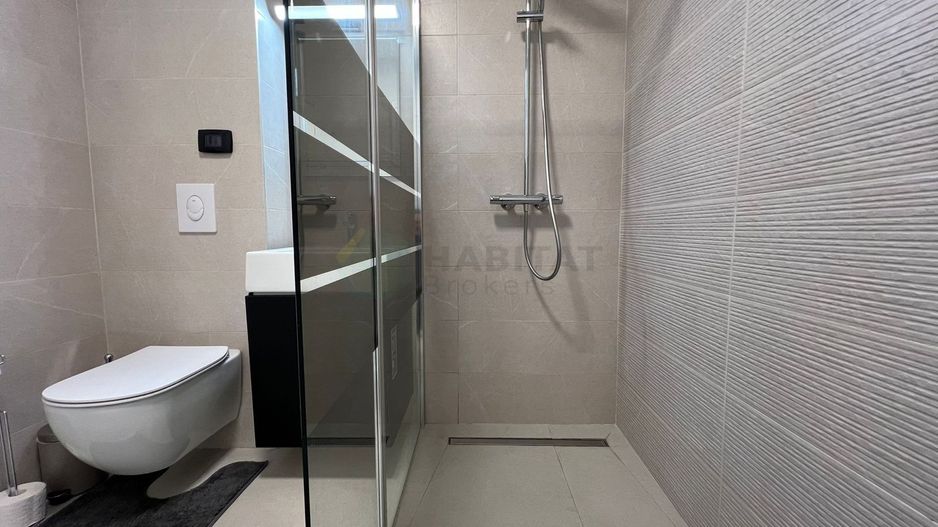 The Class Villas 1 – Vilă modernă de închiriat în Tunari - Poză 14