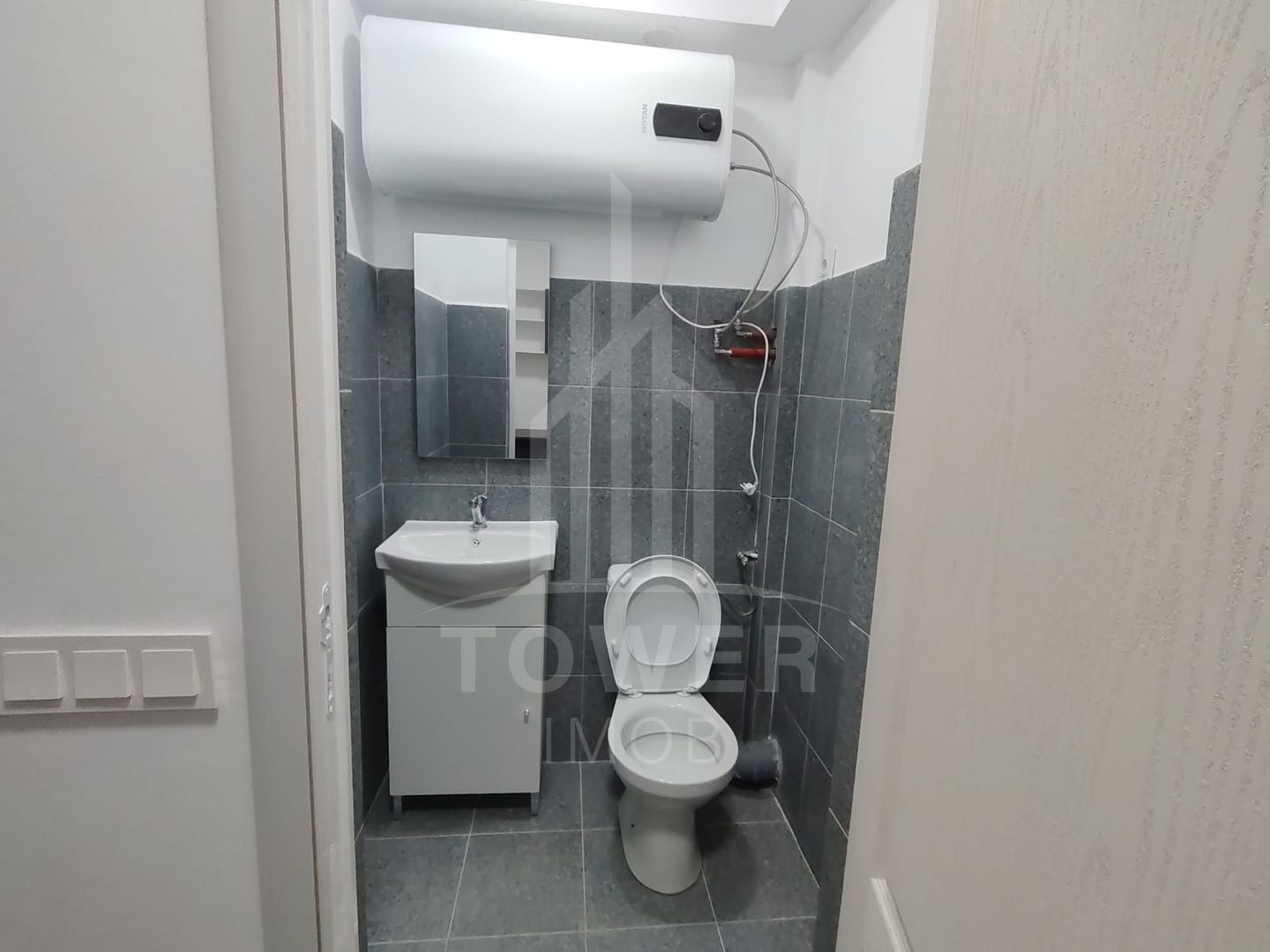 Garsoniera complect renovata - Poză 2