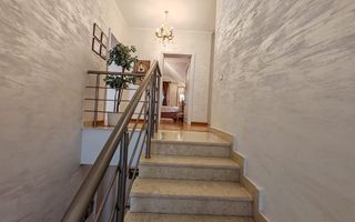 Vila care redefinește echilibrul între rafinament, spațiu și liniște - Poză 26