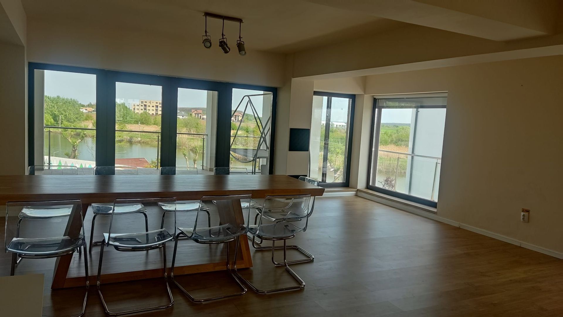 Vila Premium în Corbeanca |langă Paradisul Verde|Vedere superbă la lac - Poză 11