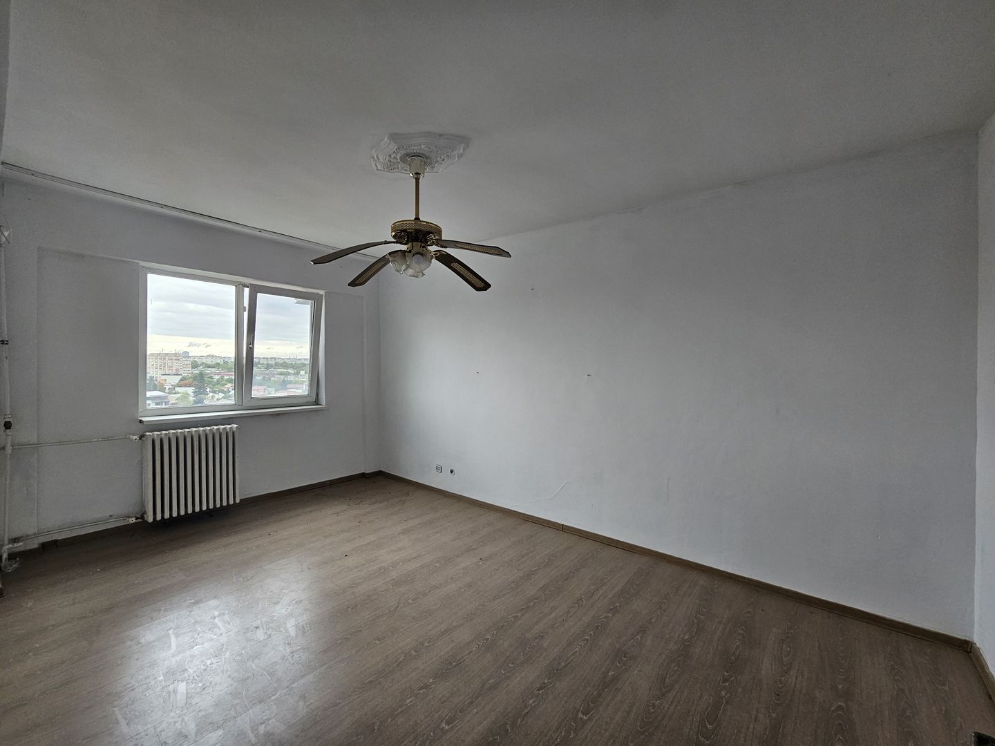 Apartament 3 camere -Piata Progresul -Soseaua Giurgiului -sector 4 - Poză 1