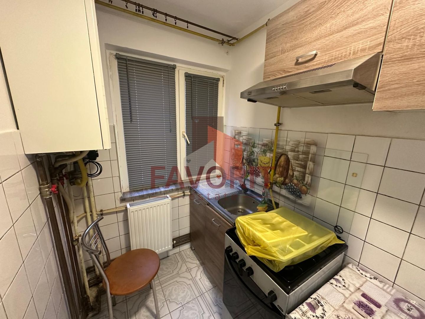 2 camere | etaj 1 | centrala proprie | mobilat si utilat | zona excelenta | - Poză 4