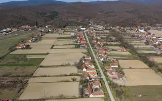 Loc de casă în Odvoș - Conop 3000mp - Poză 12