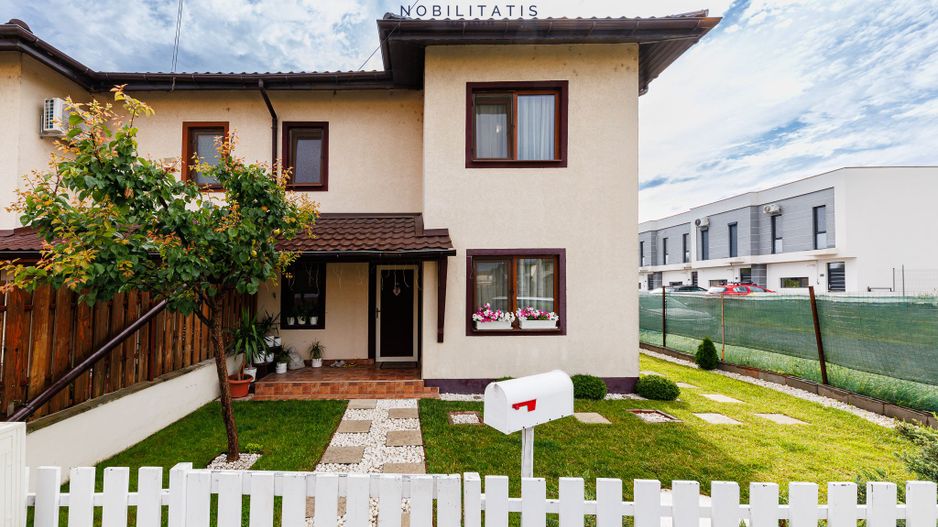 Cartierul Europa - Casa frumoasa, super spatioasa cu 5 camere | Com 0% - Poză 3