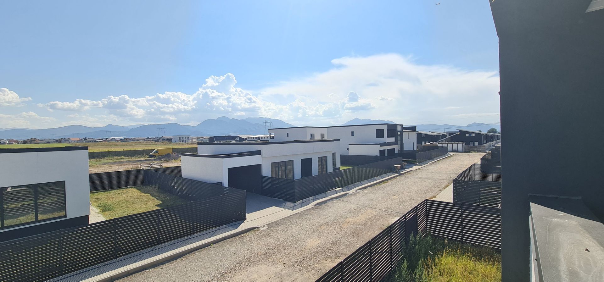 Casa individuala 4 camere 3 bai si garaj Cartier Izvor - Poză 11