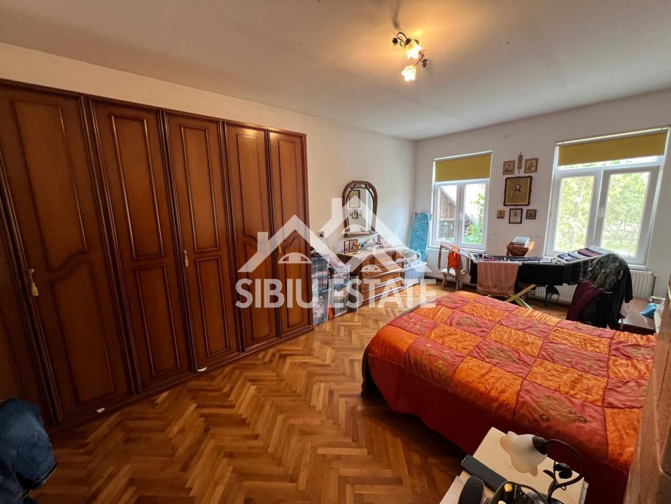 De vânzare: Proprietate cu 2 unități locative ,Zona Lupeni, Sibiu - Poză 6