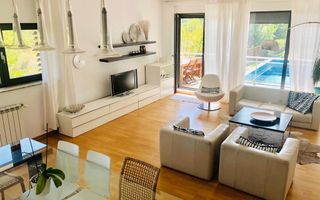 APARTAMENT CU 3 DORMITOARE LA INCHIRIERE IN COMPLEX CU PISCINA - Poză 3