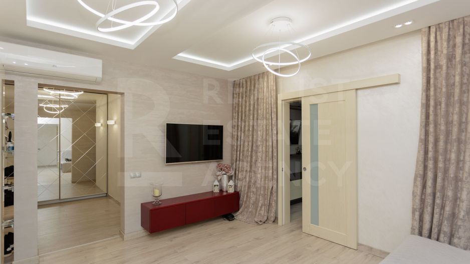 Vânzare 3 dormitoare separate, living generos și debara la etaj CADOU - Poză 8