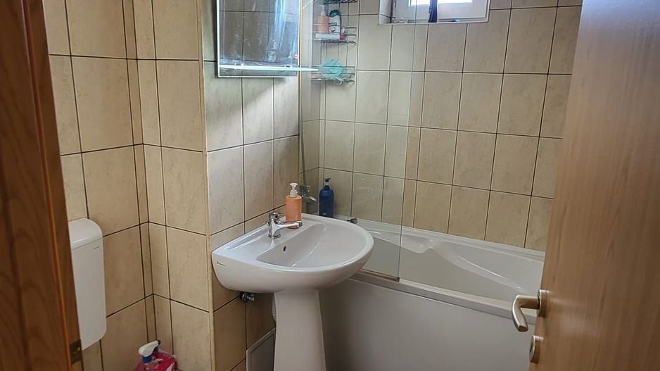 Apartament cu 3 camere de inchiriat Alba Iulia - Poză 1