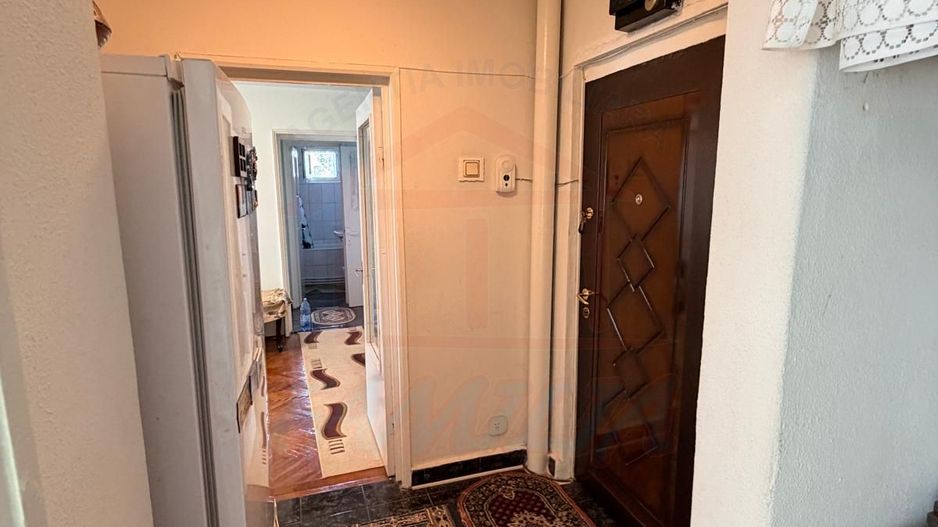 Vanzare apartament cu 4 camere in Micro 13, etaj 3, pret 65 000 euro - Poză 9