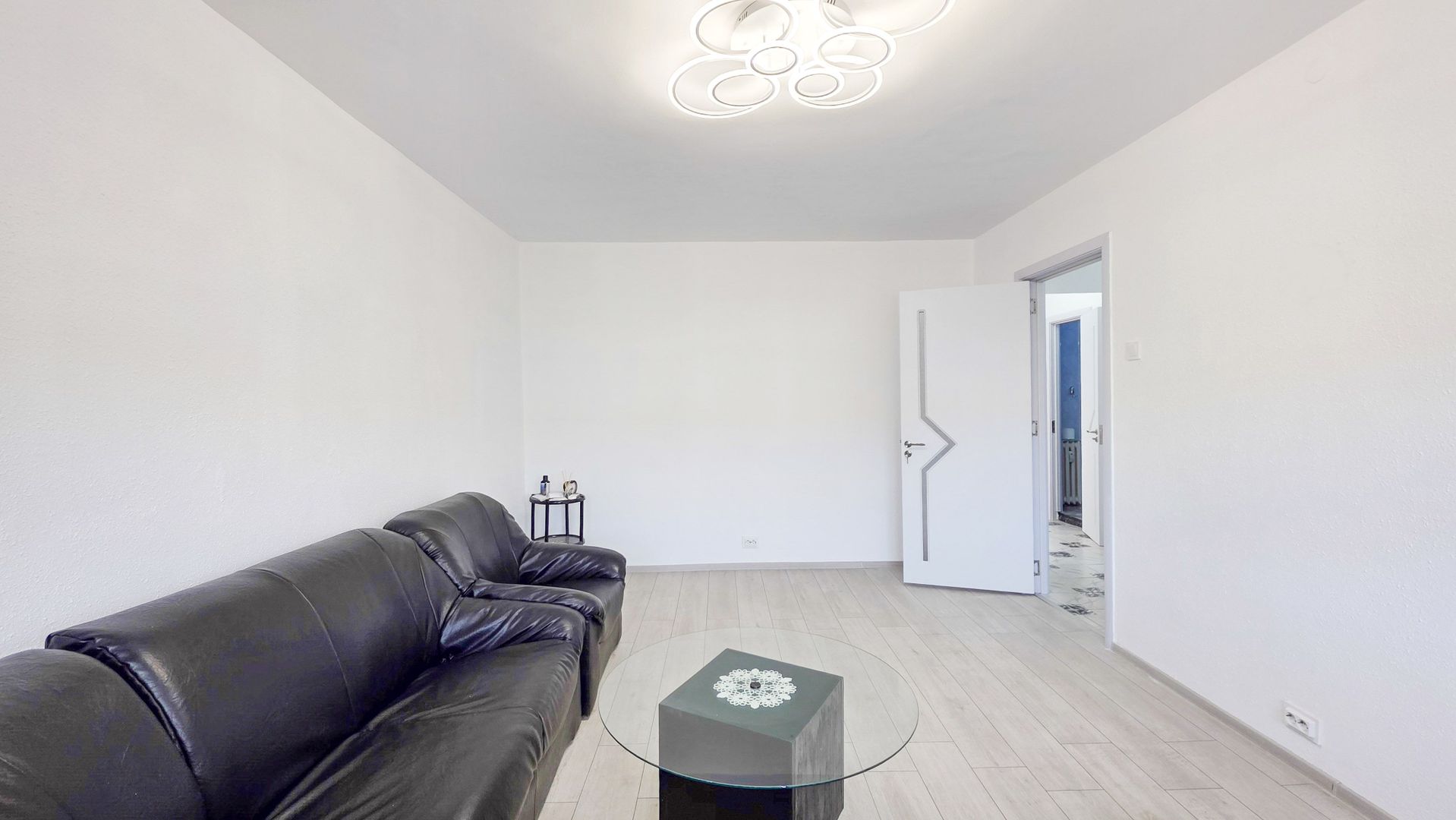 Apartament | 3 Camere | Renovat 2025 | Comision 0% | - Poză 2