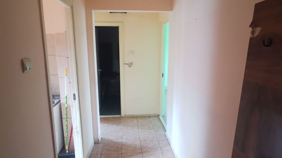 Apartament decomandat, 2 camere,  zona Vasile Aron - Poză 5