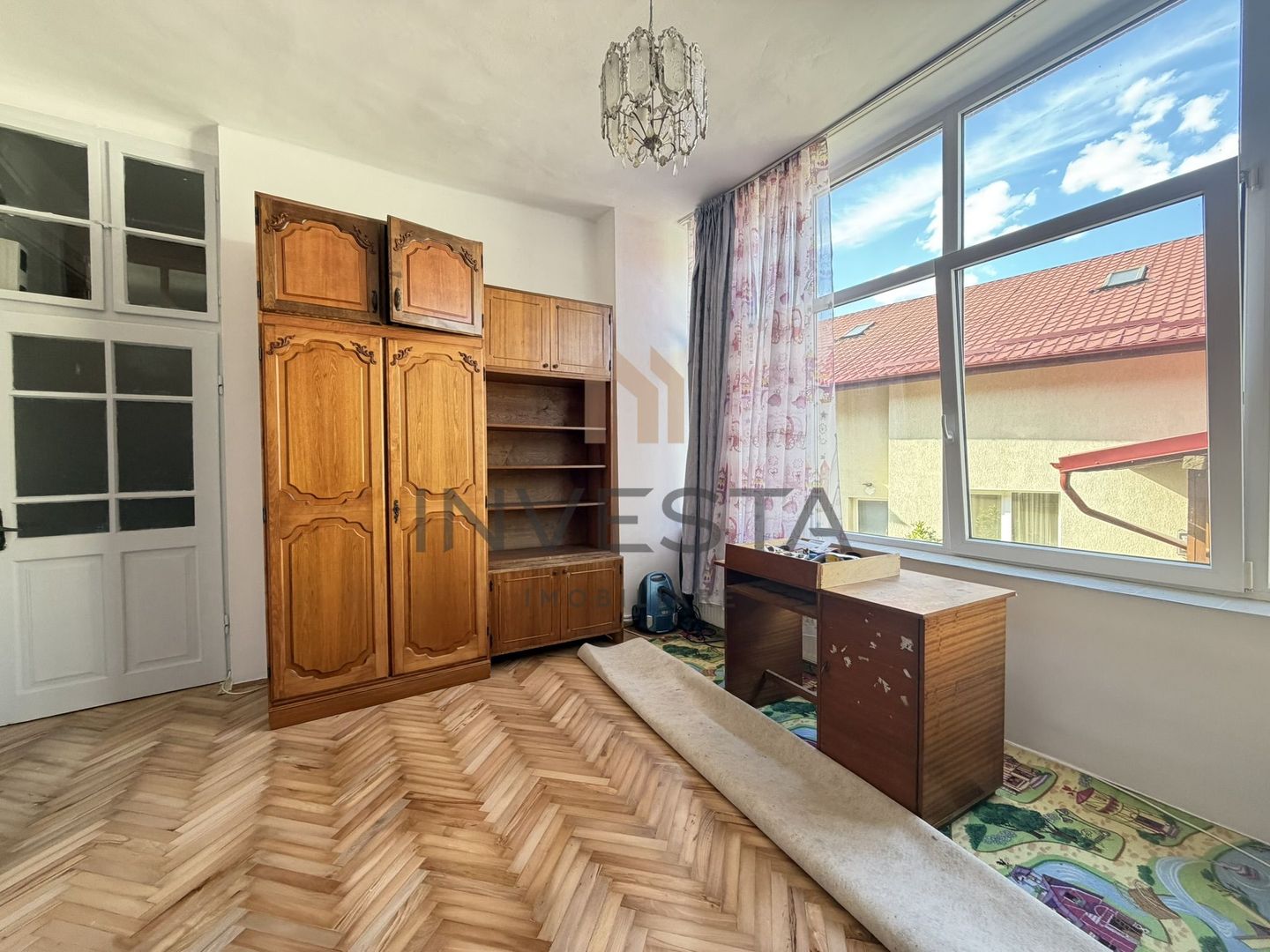Casa cu 4 camere de inchiriat cu 2 locuri de parcare, zona 7 Strazi - Poză 10