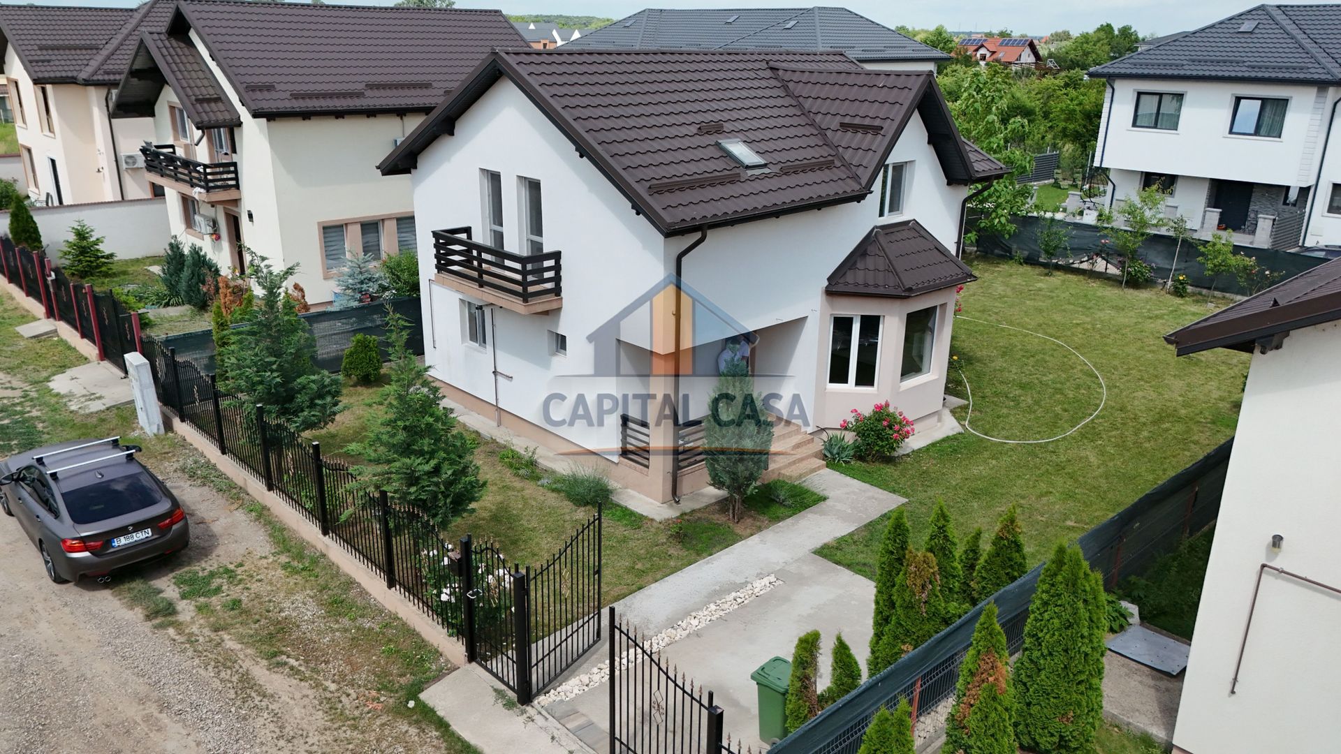 ​Vilă superbă de închiriat în Corbeanca (Sat Stratu) – Curte generoasă - Poză 1