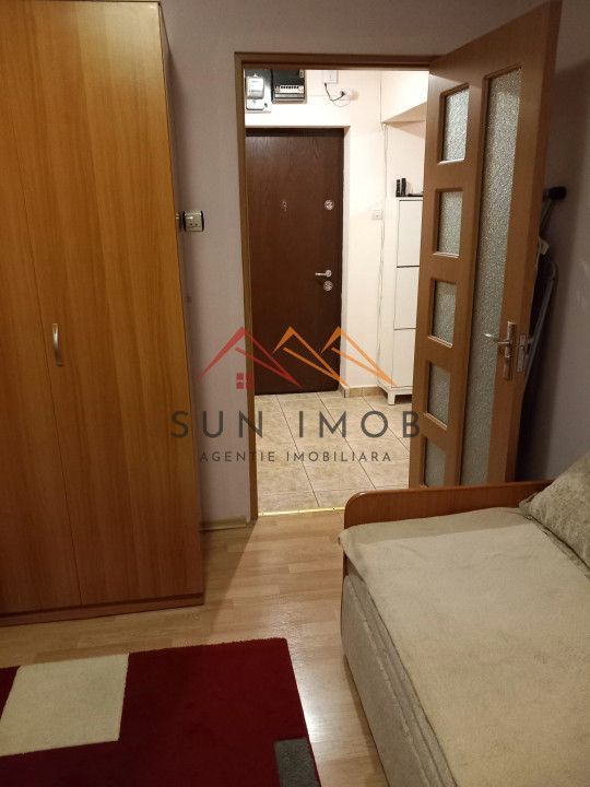 Apartament 3 camere, decomandat, central, renovat total, Campina - Poză 9