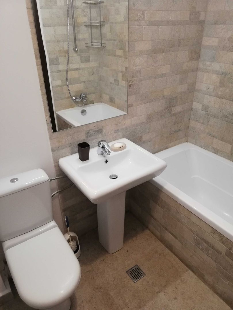 Închiriez garsonieră modernă Mihai Bravu, bloc nou - Poză 4