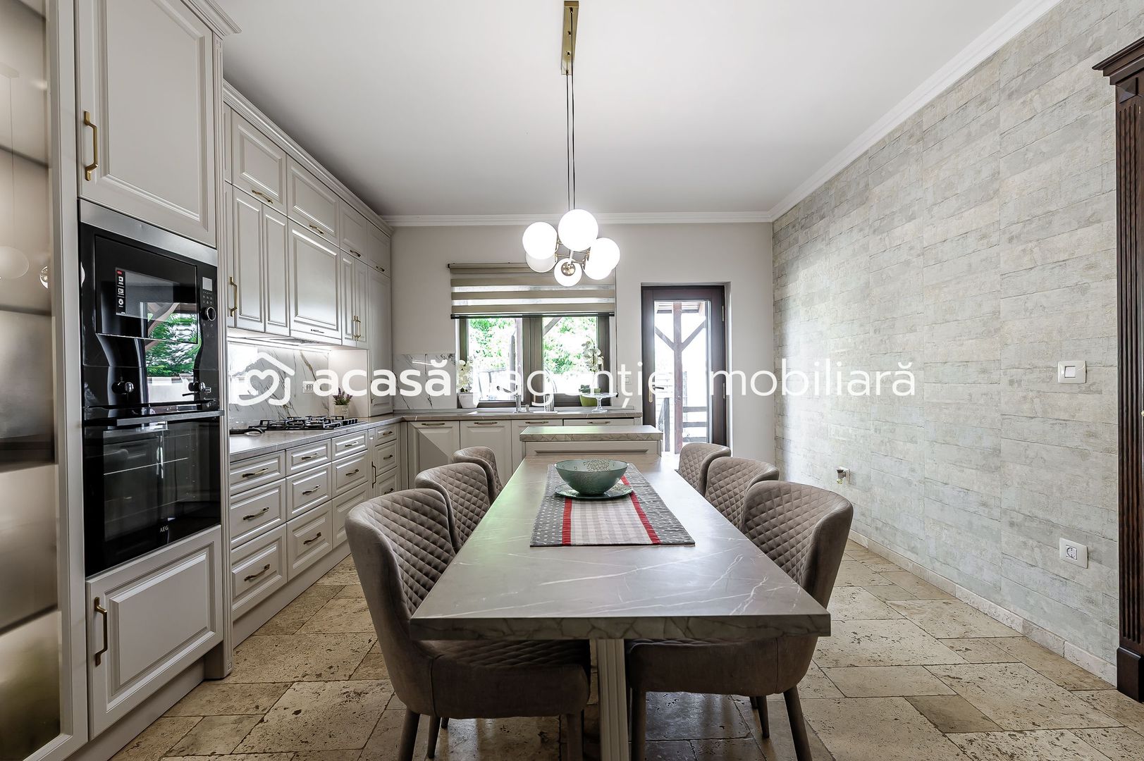 Vilă complet amenajată LUX, ideală pentru o familie cu stil - Poză 19