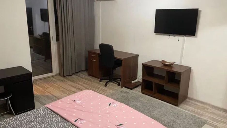 Garsoniera gata de mutare 2 minute metrou Lujerului - Poză 1