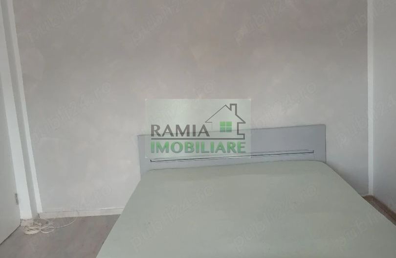 Apartament 2 camere decomandat , renovat, mobilat și utilat - Poză 3
