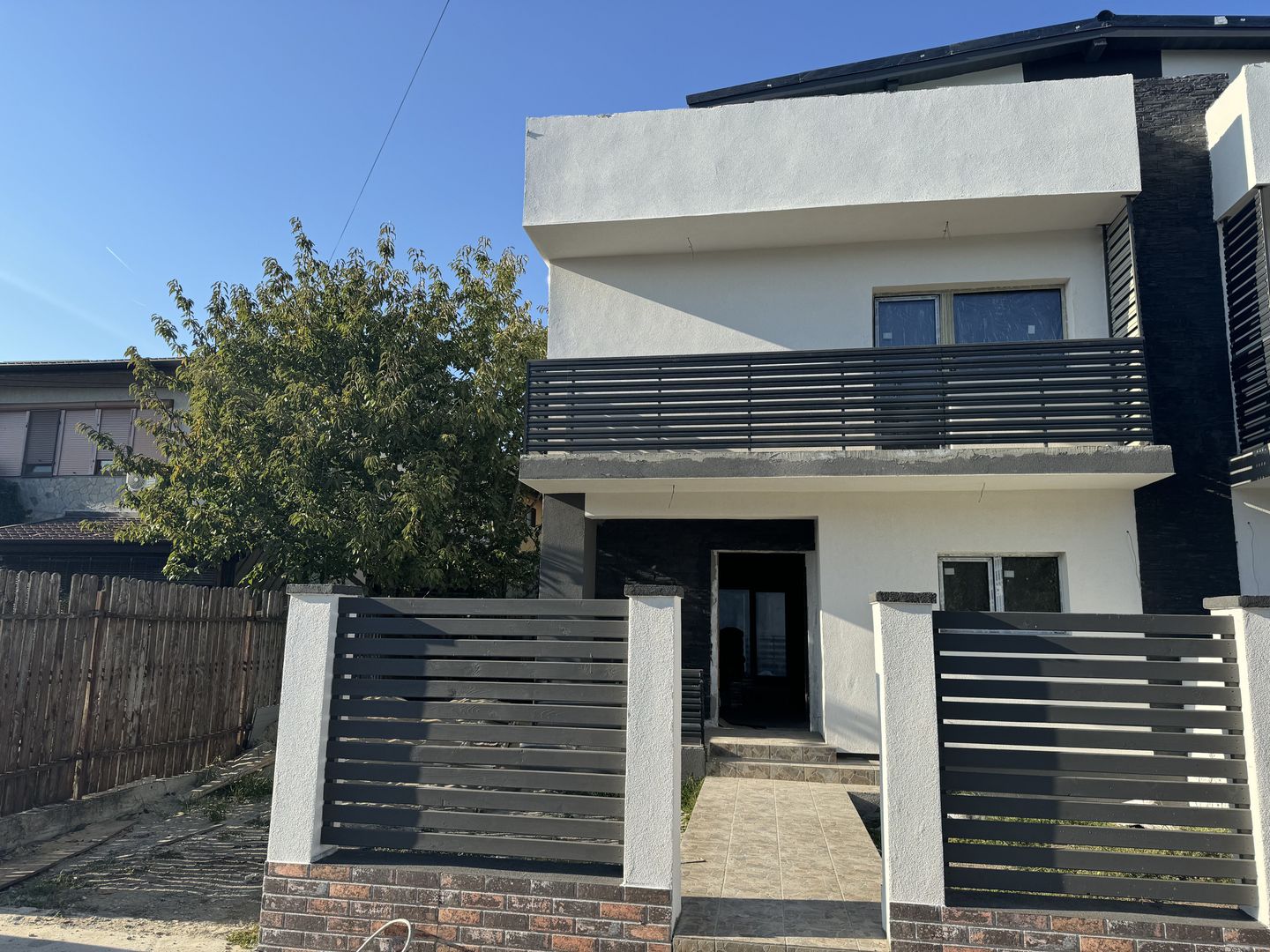 Vila PREMIUM, Otopeni, zona linistita, proiect DEOSEBIT - Poză 2