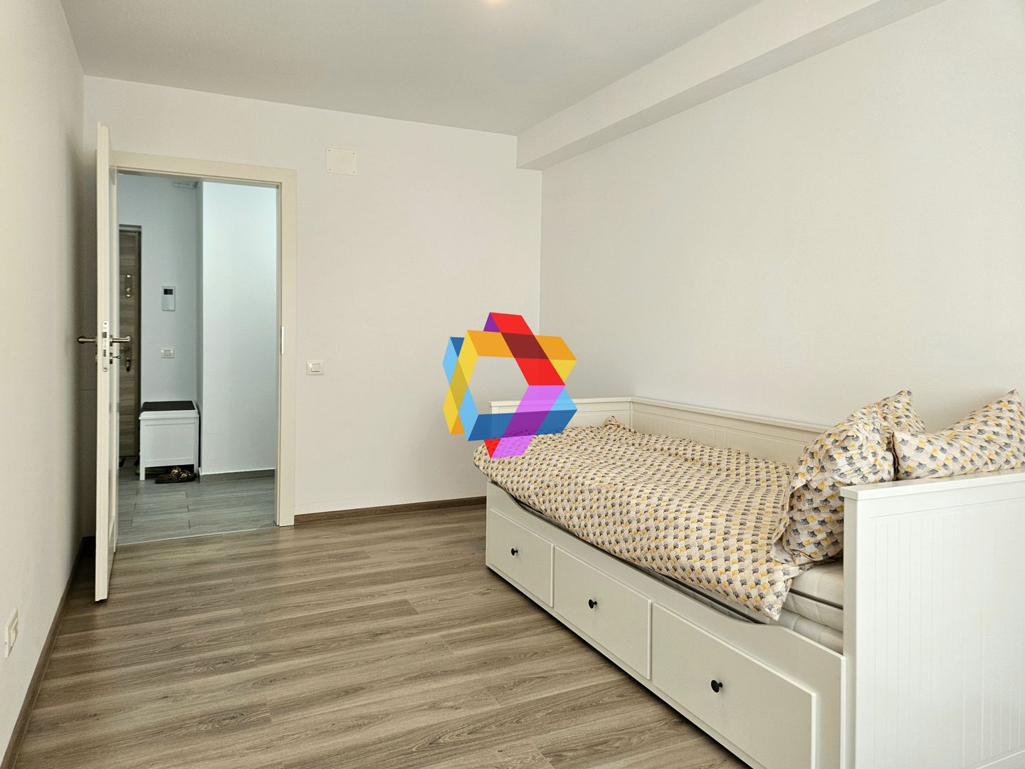 REZERVAT - Apartament trei camere, 81 mp  în zona Coresi- Urban - Poză 10